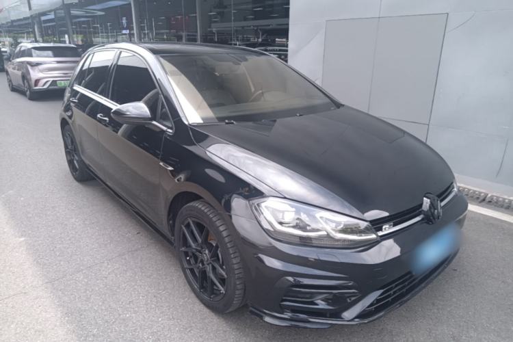 Used Volkswagen Golf 2020 Charming Edition 280TSI DSG R-Line Front Right 45 Deg