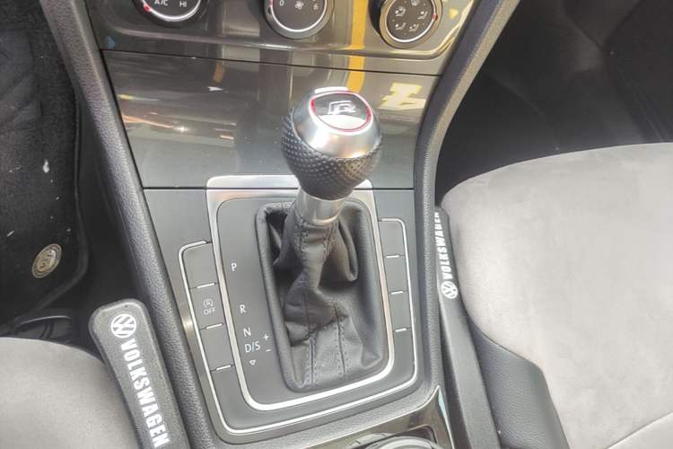 Used Volkswagen Golf 2020 280TSI DSG Comfort Version Gear Lever