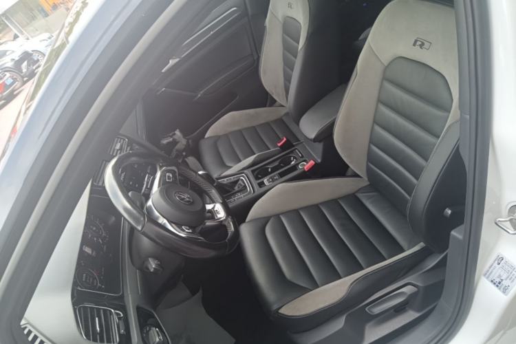 Used Volkswagen Golf 2020 Charming Edition 280TSI DSG R-Line Left Front Seat