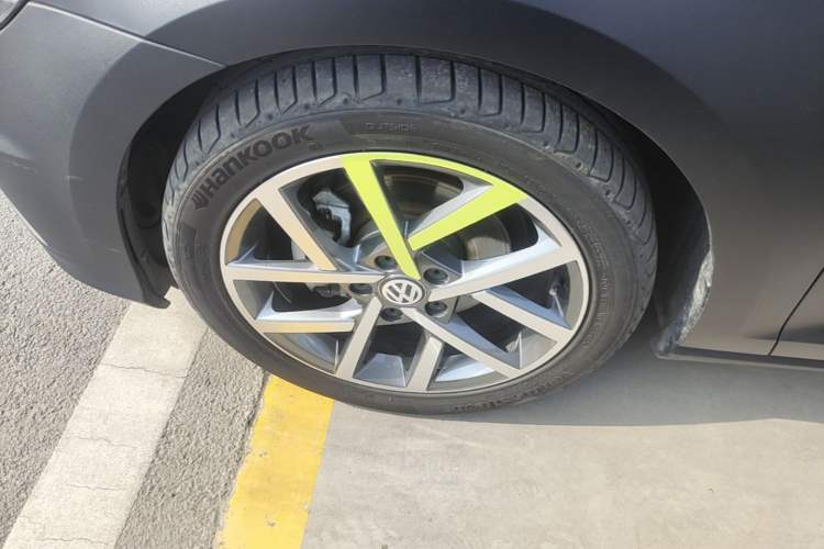Used Volkswagen Golf 2020 280TSI DSG Comfort Version Left Front Wheel Hub