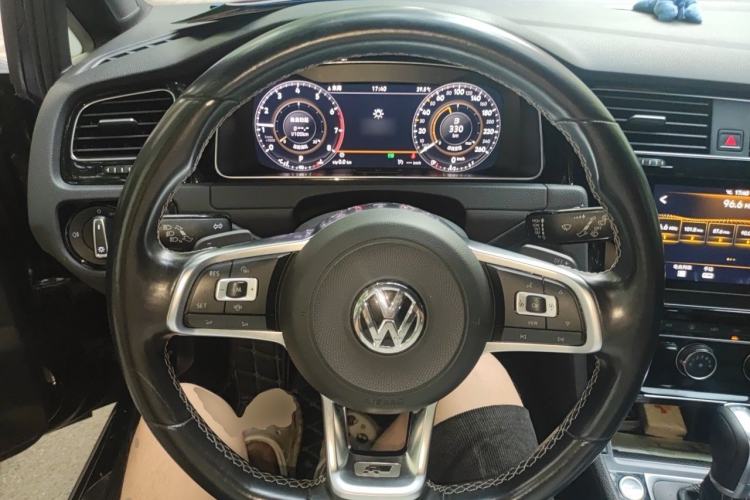 Used Volkswagen Golf 2020 Charming Edition 280TSI DSG R-Line Steering Wheel
