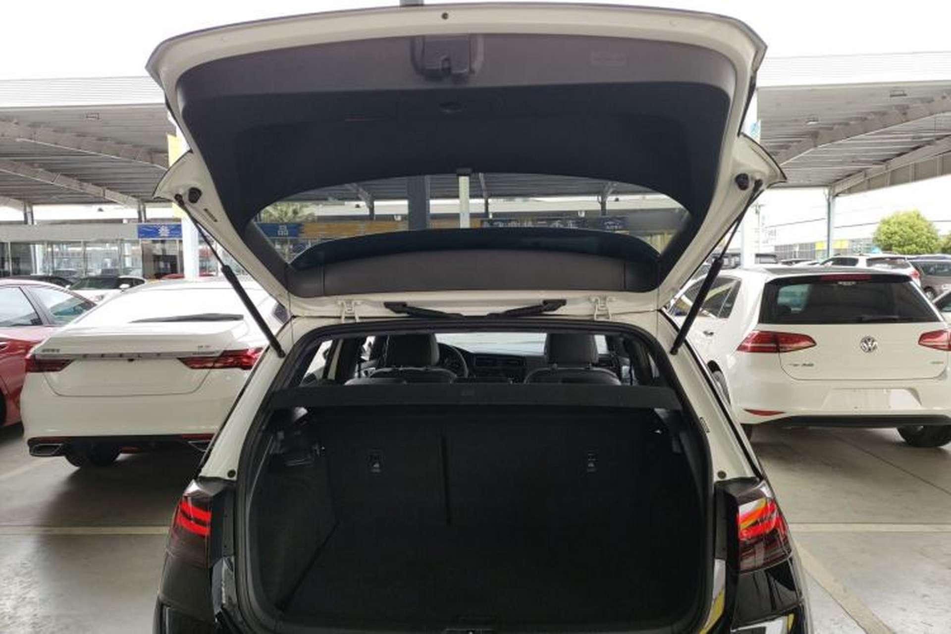 Used Volkswagen Golf 2020 280TSI DSG Comfort Version Trunk