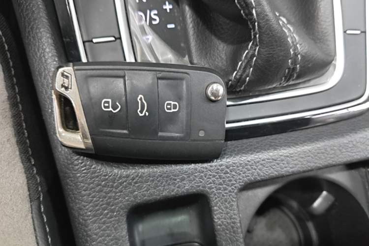 Used Volkswagen Golf 2020 Charming Edition 280TSI DSG R-Line Vehicle Key