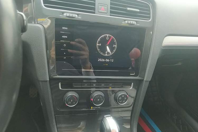 Used Volkswagen Golf 2020 Zhiai Edition 280TSI DSG Comfort Model Audio And AC Panel