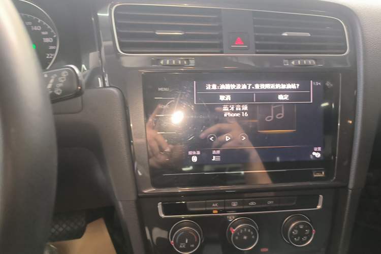 Used Volkswagen Golf 2020 Zhiai Edition 280TSI DSG Comfort Model Audio And AC Panel