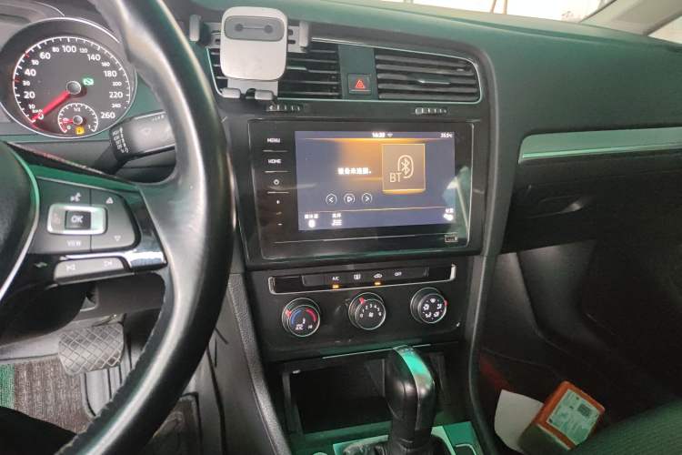 Used Volkswagen Golf 2020 Zhiai Edition 280TSI DSG Comfort Model Audio And AC Panel