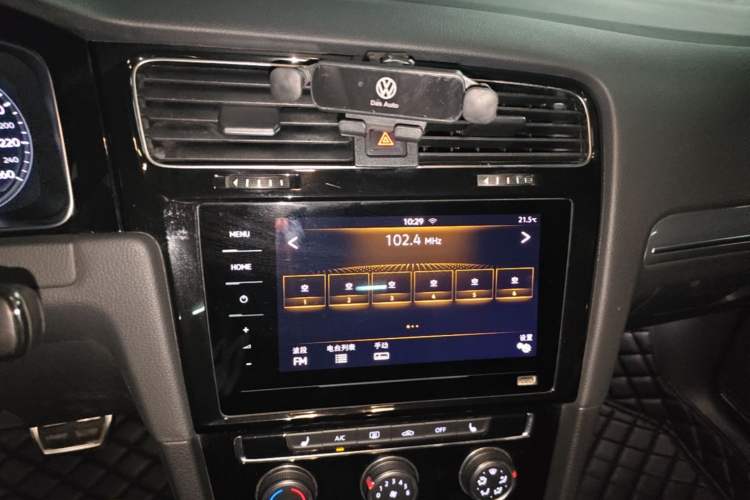 Used Volkswagen Golf 2020 Charming Edition 280TSI DSG R-Line Audio And AC Panel