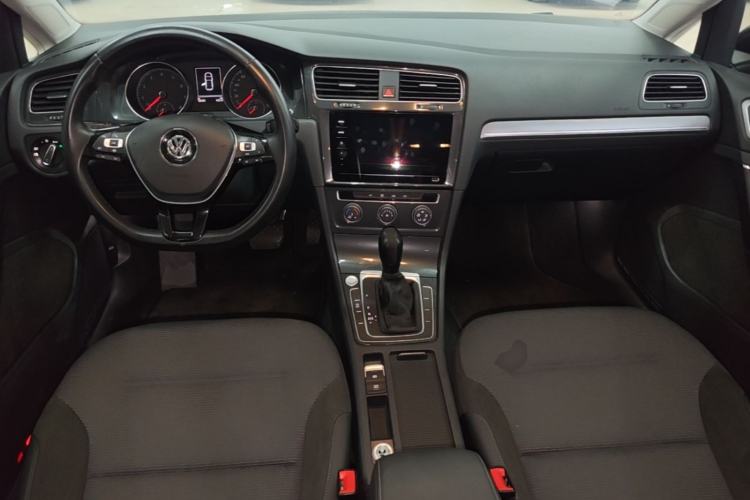 Used Volkswagen Golf 2020 Zhiai Edition 280TSI DSG Comfort Model Center Console