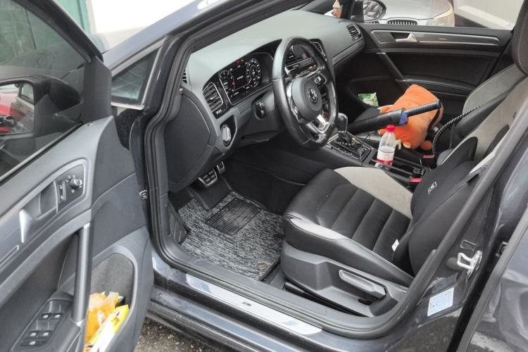 Used Volkswagen Golf 2020 280TSI DSG R-Line Version Driver Seat