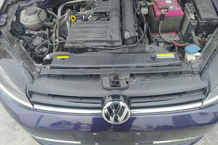 Used Volkswagen Golf 2020 Zhiai Edition 280TSI DSG Comfort Model Engine Bay