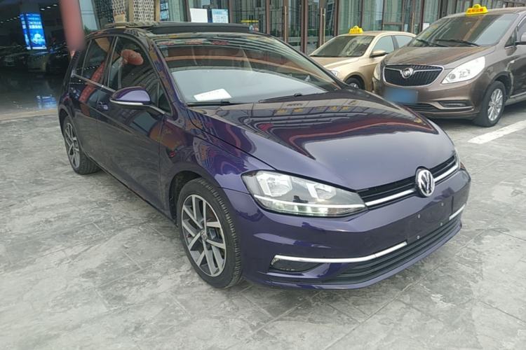 Used Volkswagen Golf 2020 Zhiai Edition 280TSI DSG Comfort Model Front Right 45 Deg