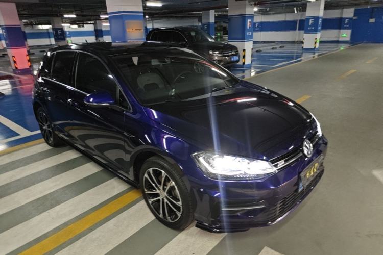 Used Volkswagen Golf 2020 Charming Edition 280TSI DSG R-Line Front Right 45 Deg