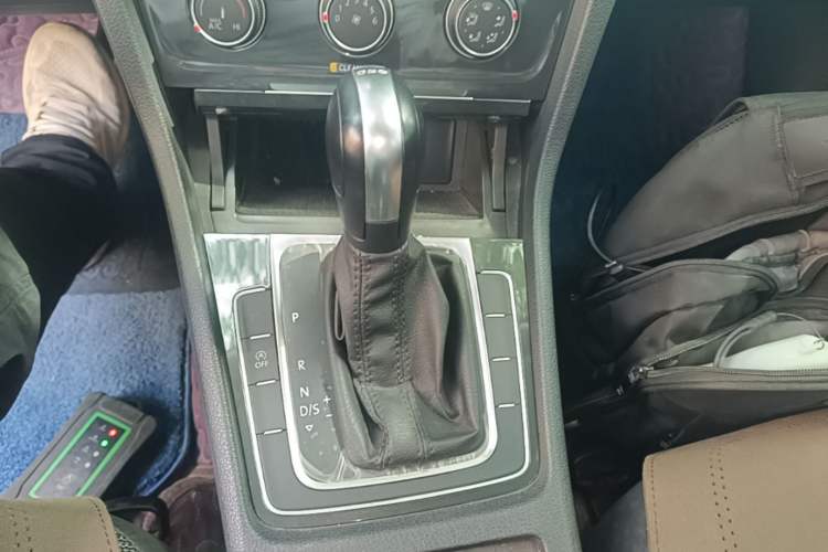 Used Volkswagen Golf 2020 280TSI DSG Comfort Version Gear Lever