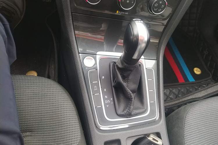 Used Volkswagen Golf 2020 Zhiai Edition 280TSI DSG Comfort Model Gear Lever
