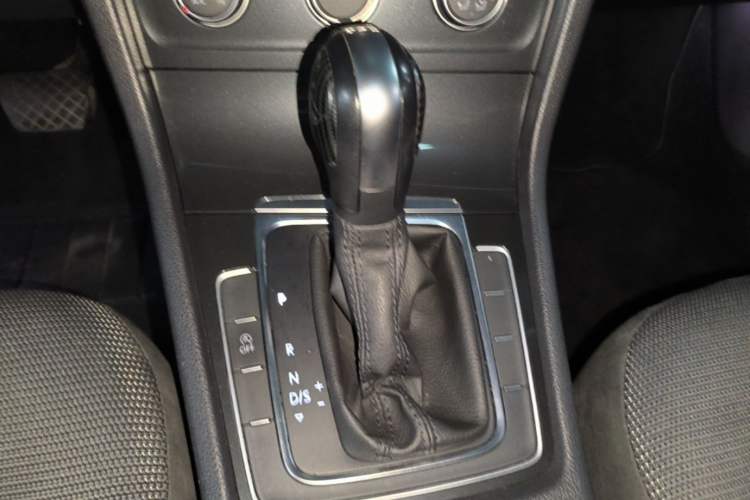 Used Volkswagen Golf 2020 280TSI DSG Comfort Version Gear Lever