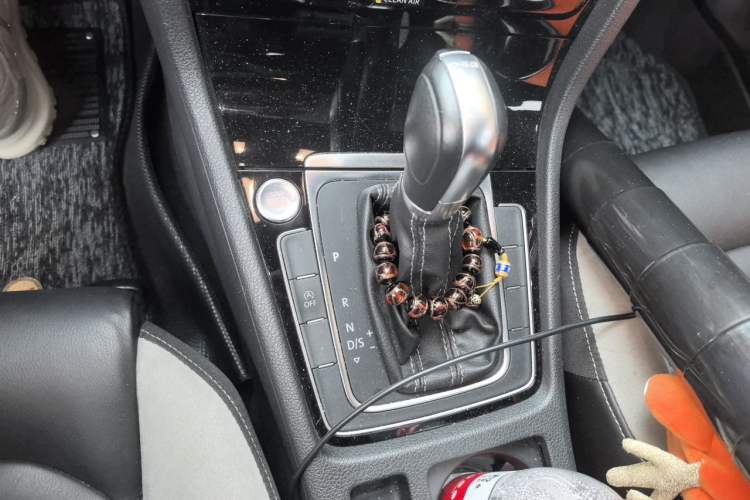 Used Volkswagen Golf 2020 280TSI DSG R-Line Version Gear Lever