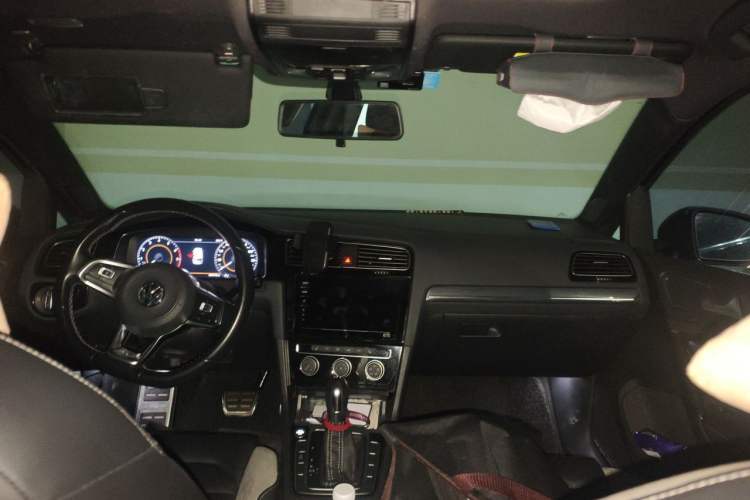 Used Volkswagen Golf 2020 Charming Edition 280TSI DSG R-Line Headliner