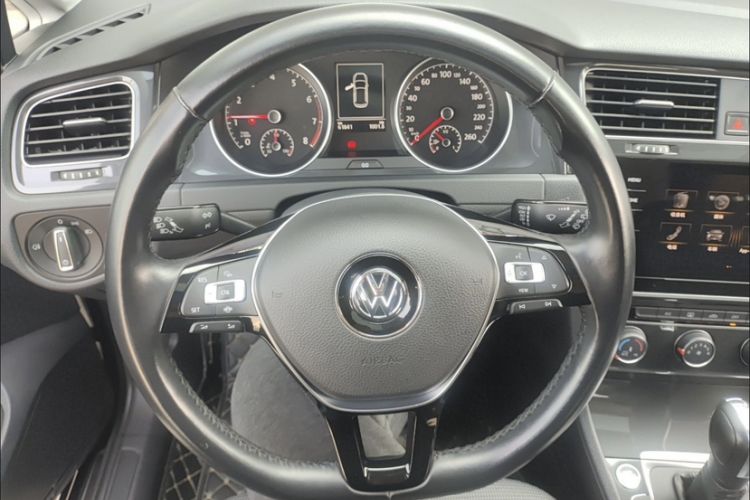 Used Volkswagen Golf 2020 Zhiai Edition 280TSI DSG Comfort Model Interior 3