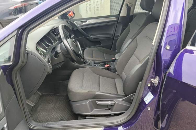 Used Volkswagen Golf 2020 280TSI DSG Comfort Version Left Front Seat
