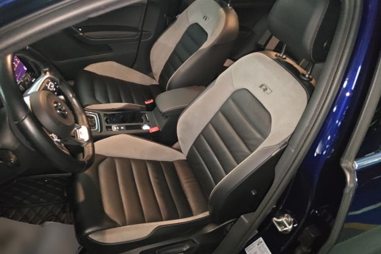 Used Volkswagen Golf 2020 Charming Edition 280TSI DSG R-Line Left Front Seat