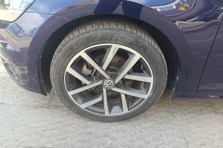 Used Volkswagen Golf 2020 280TSI DSG Comfort Version Left Front Wheel Hub