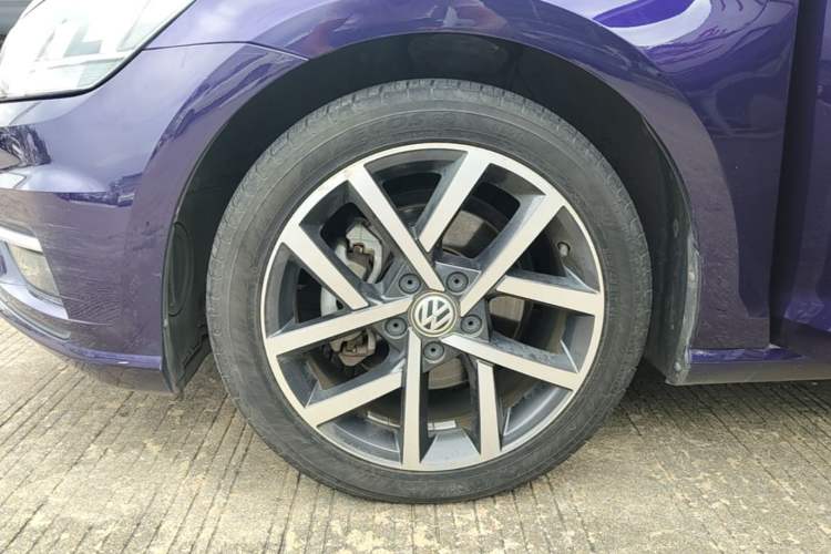 Used Volkswagen Golf 2020 280TSI DSG Comfort Version Left Front Wheel Hub