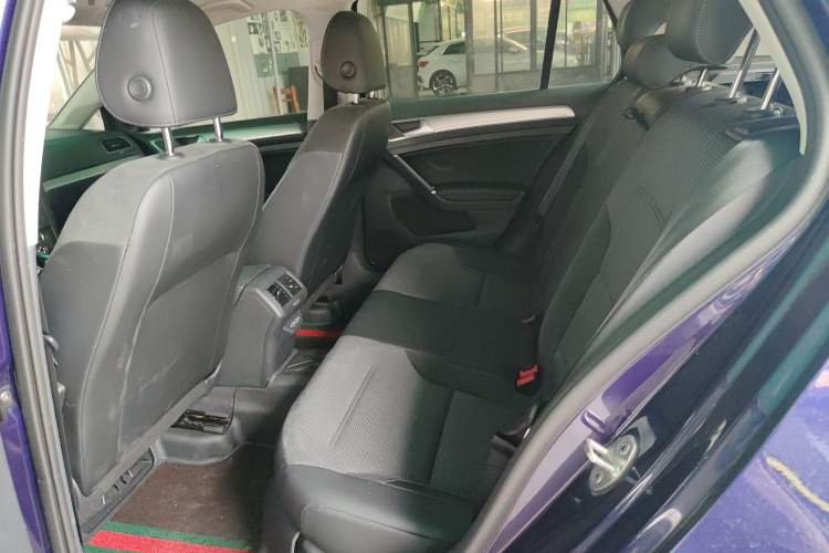 Used Volkswagen Golf 2020 Zhiai Edition 280TSI DSG Comfort Model Left Rear Seat