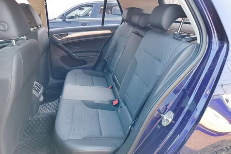 Used Volkswagen Golf 2020 Zhiai Edition 280TSI DSG Comfort Model Left Rear Seat