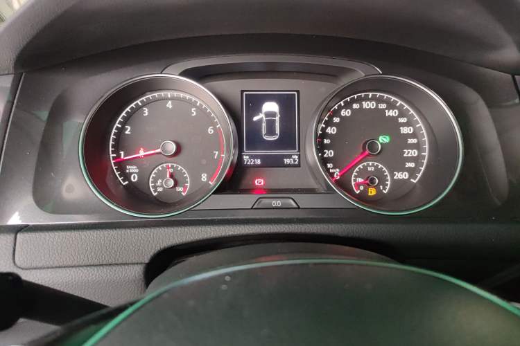 Used Volkswagen Golf 2020 Zhiai Edition 280TSI DSG Comfort Model Odometer Close Up