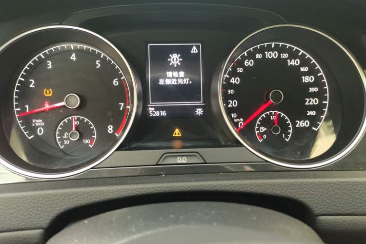 Used Volkswagen Golf 2020 Zhiai Edition 280TSI DSG Comfort Model Odometer Close Up