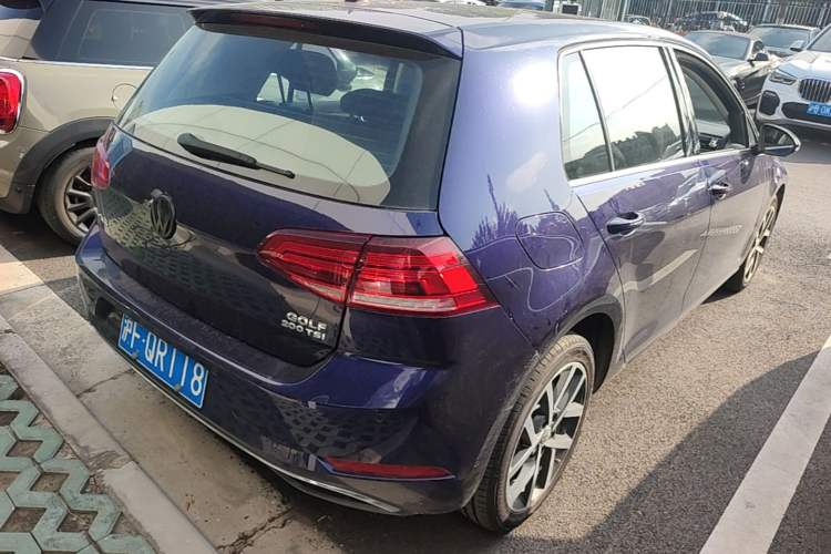 Used Volkswagen Golf 2020 200TSI DSG Comfortable and Ambitious Edition Rear Right 45 Deg