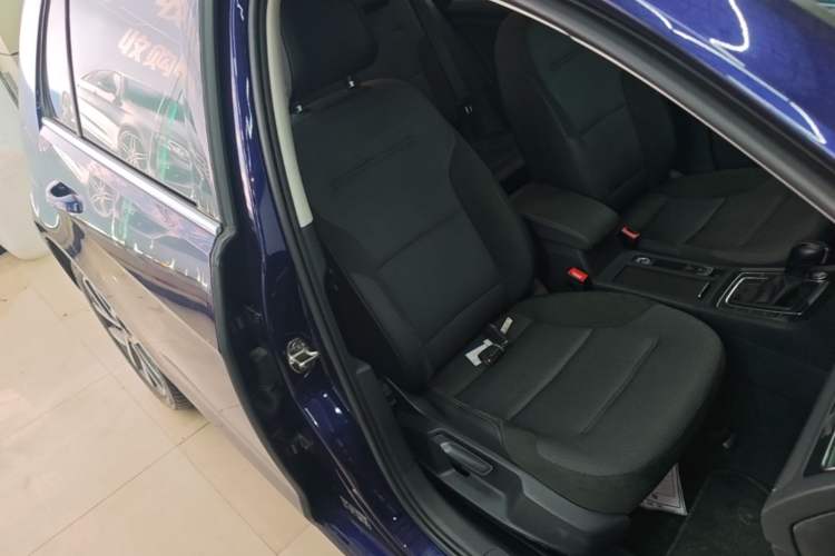 Used Volkswagen Golf 2020 Zhiai Edition 280TSI DSG Comfort Model Right Front Seat
