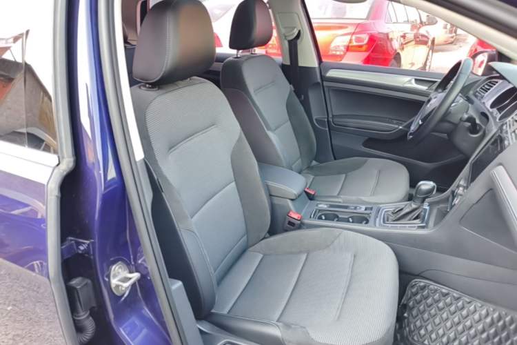 Used Volkswagen Golf 2020 Zhiai Edition 280TSI DSG Comfort Model Right Front Seat