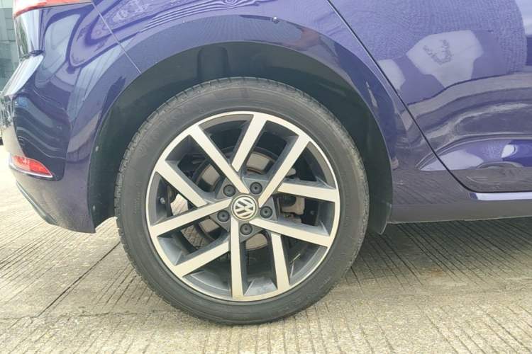 Used Volkswagen Golf 2020 280TSI DSG Comfort Version Right Rear Wheel Hub