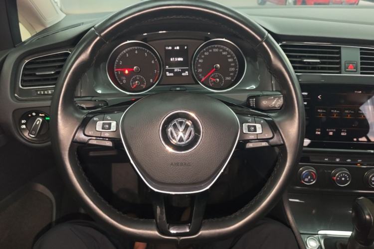 Used Volkswagen Golf 2020 Zhiai Edition 280TSI DSG Comfort Model Steering Wheel