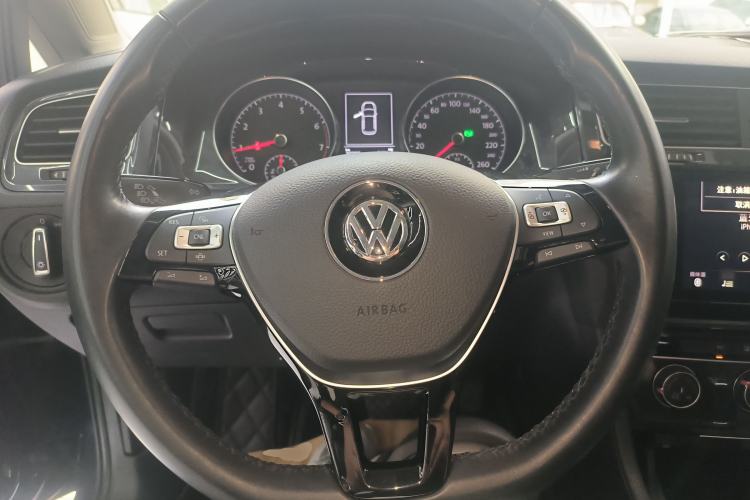 Used Volkswagen Golf 2020 Zhiai Edition 280TSI DSG Comfort Model Steering Wheel