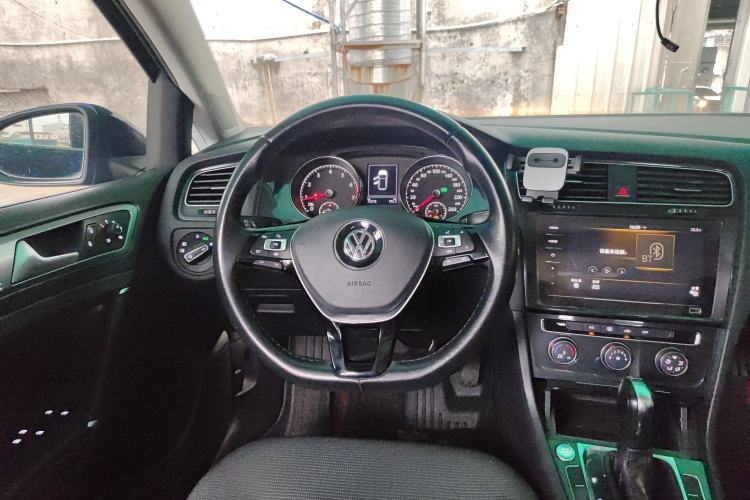 Used Volkswagen Golf 2020 Zhiai Edition 280TSI DSG Comfort Model Steering Wheel