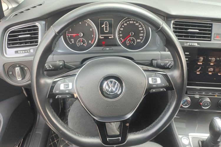 Used Volkswagen Golf 2020 Zhiai Edition 280TSI DSG Comfort Model Steering Wheel