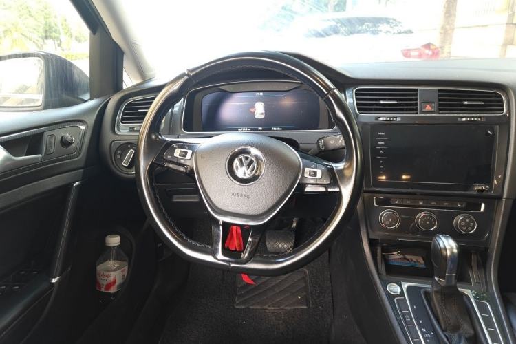 Used Volkswagen Golf 2020 280TSI DSG Luxury Edition Steering Wheel