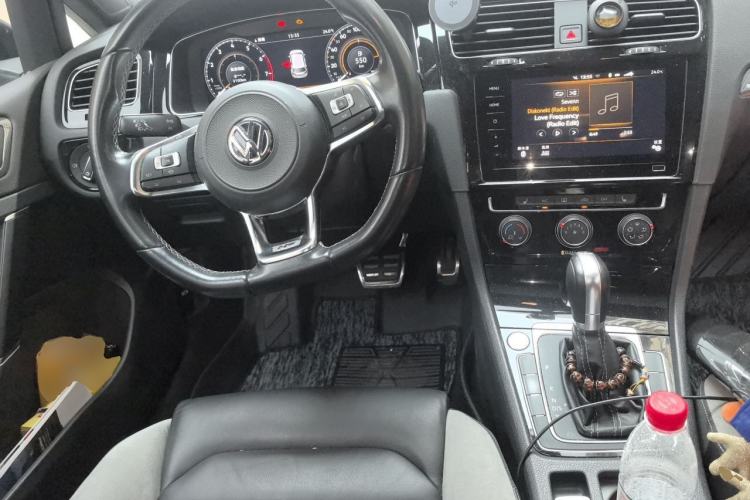 Used Volkswagen Golf 2020 280TSI DSG R-Line Version Steering Wheel