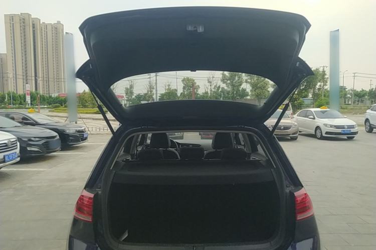 Used Volkswagen Golf 2020 Zhiai Edition 280TSI DSG Comfort Model Trunk