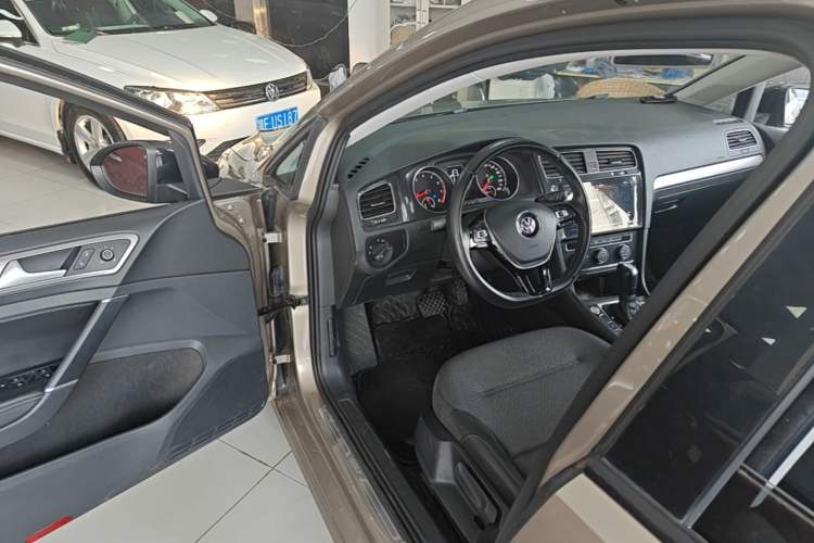 Used Volkswagen Golf 2020 Zhiai Edition 280TSI DSG Comfort Model Driver Seat