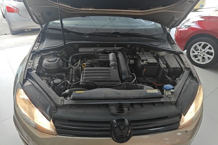 Used Volkswagen Golf 2020 Zhiai Edition 280TSI DSG Comfort Model Engine Bay