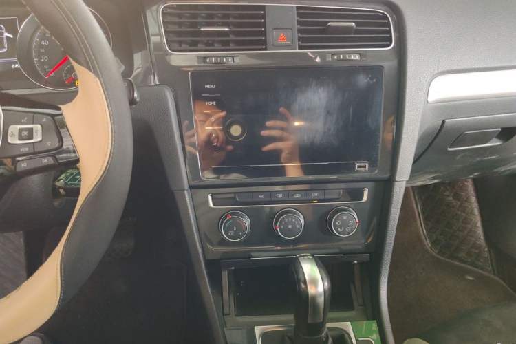 Used Volkswagen Golf 2020 280TSI DSG Comfort Version Audio And AC Panel