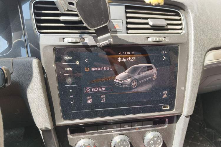Used Volkswagen Golf 2020 Zhiai Edition 280TSI DSG Comfort Model Audio And AC Panel