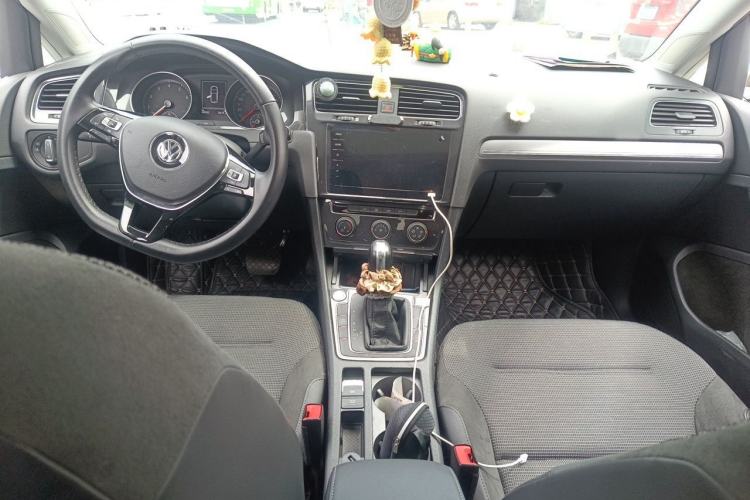 Used Volkswagen Golf 2020 Zhiai Edition 280TSI DSG Comfort Model Center Console