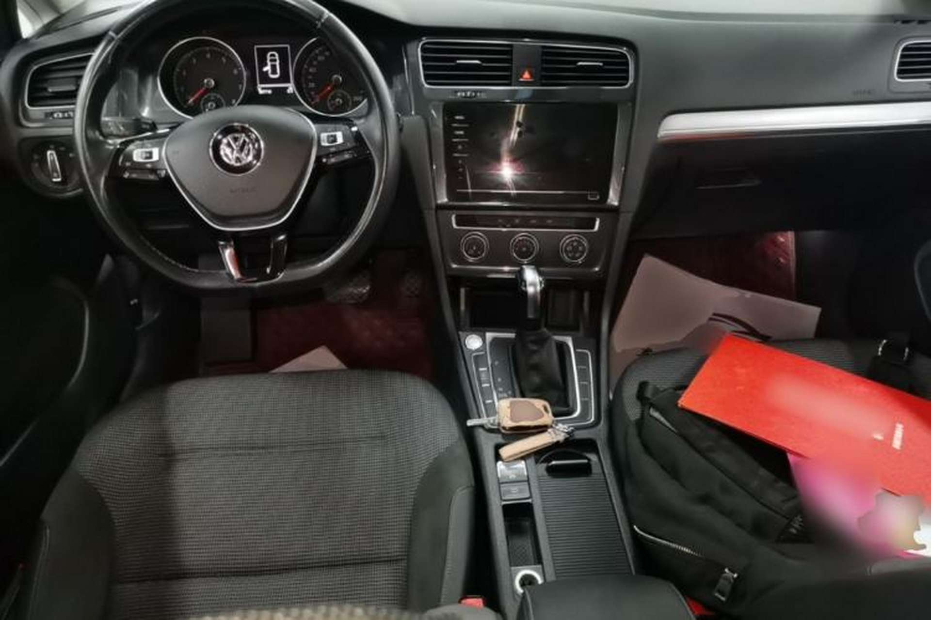Used Volkswagen Golf 2020 Zhiai Edition 280TSI DSG Comfort Model Center Console