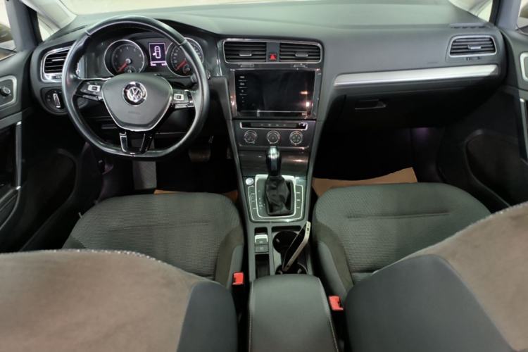 Used Volkswagen Golf 2020 Zhiai Edition 280TSI DSG Comfort Model Center Console
