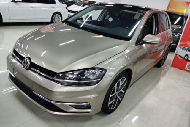Ojetý Volkswagen Golf 2020 Zhiai Edition 280TSI DSG Comfort Model