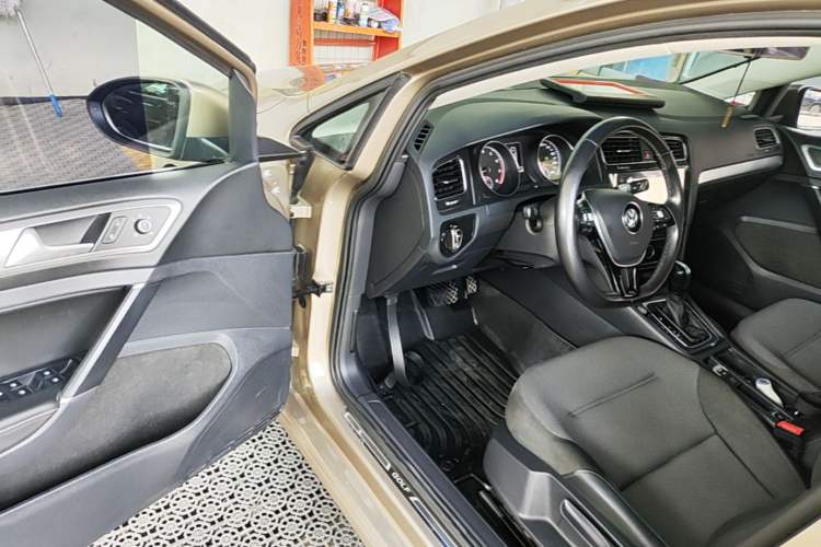 Used Volkswagen Golf 2020 Zhiai Edition 280TSI DSG Comfort Model Driver Seat